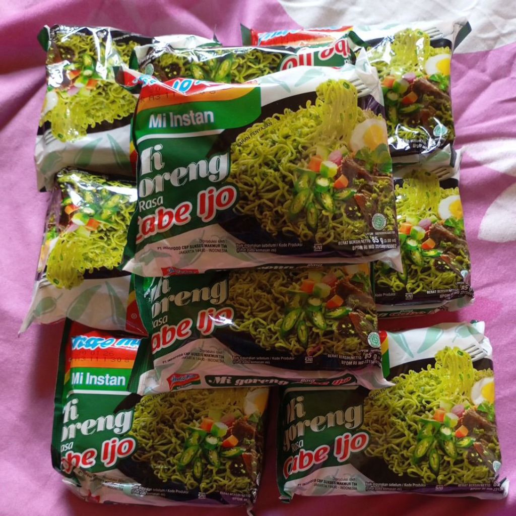 

mie indomie goreng