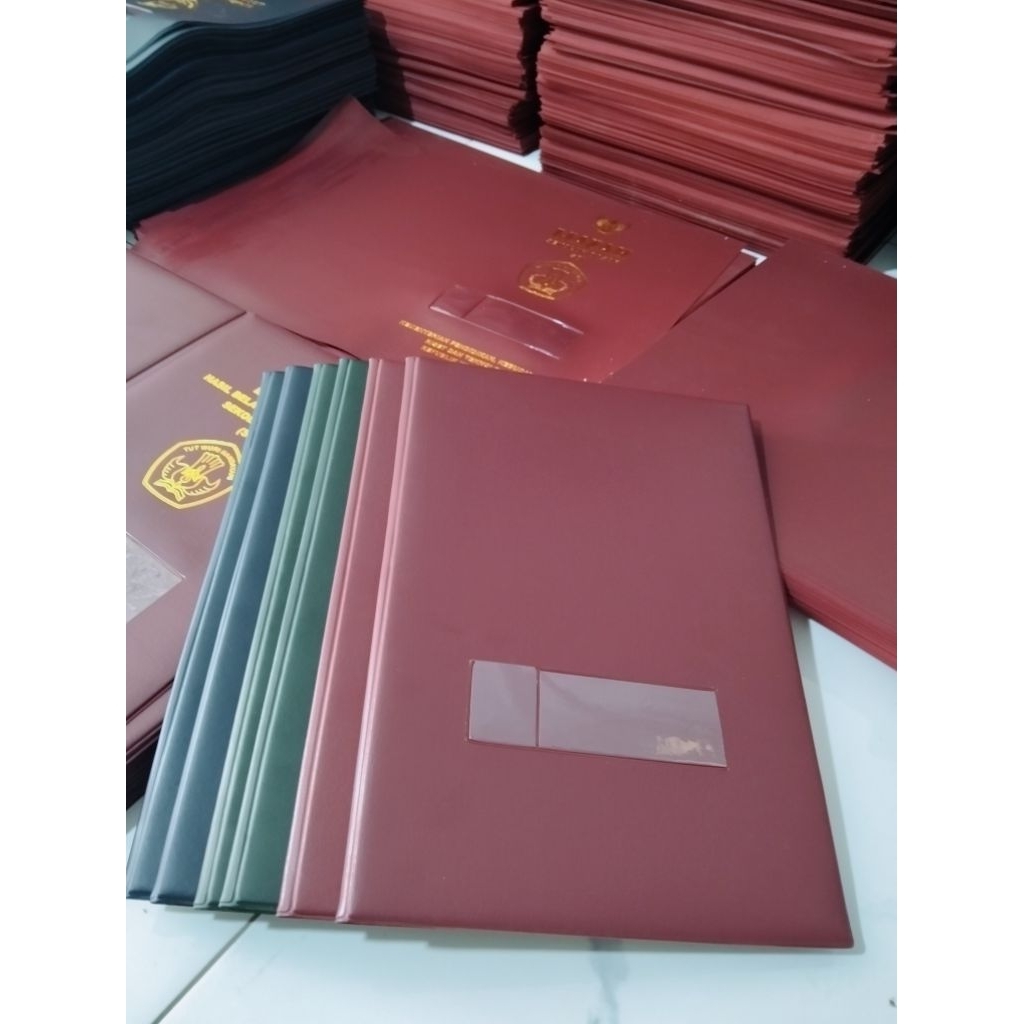 

Sampul Polos || Map Polos, Isi 8 Lembar (Merah Marun)