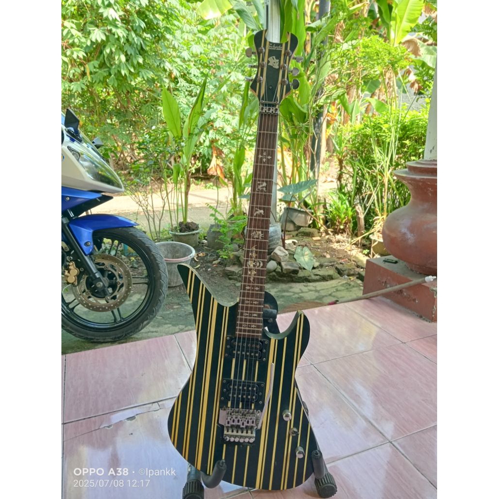 Schecter Syn Replika