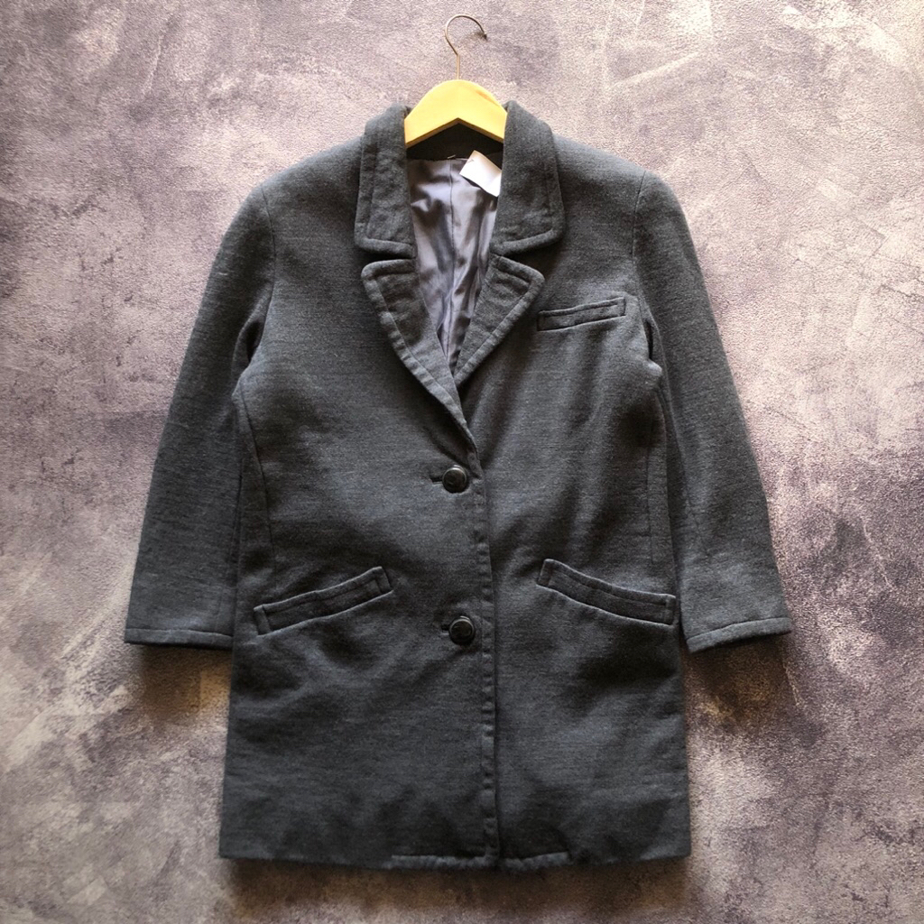 Coat Jacket Second Size M,Bahan Tebal,Coat Jacket musim dingin second coat silver abu abu second coa