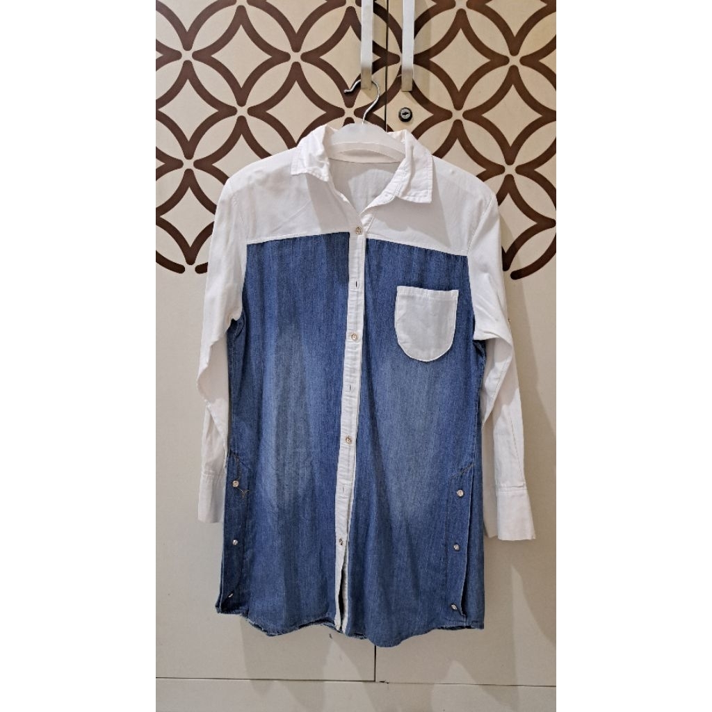Preloved Tunik Lengan Panjang Denim Putih