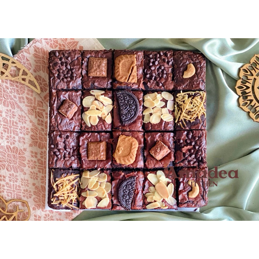 

Brownies Panggang Fudgy – Isi 20 Potong (Ukuran 20x20cm)