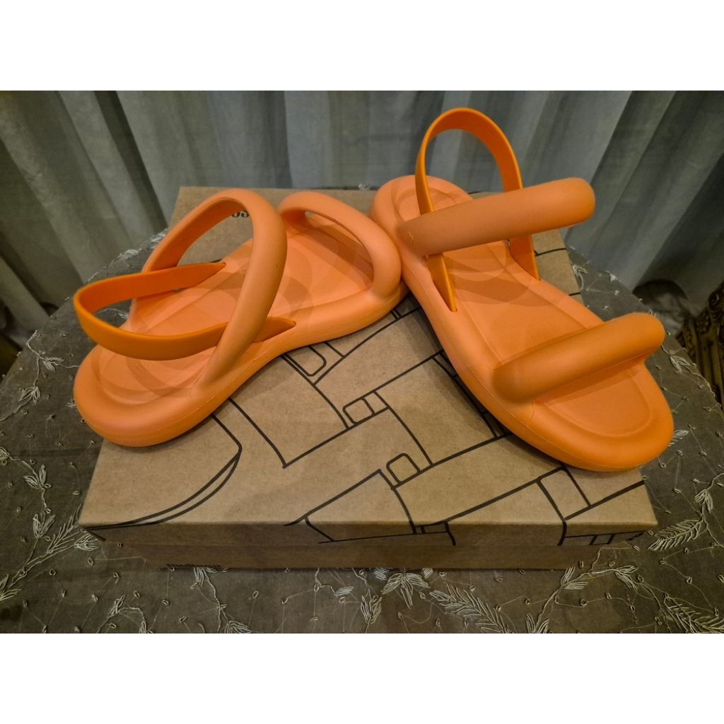 BNIB Melissa original woman sandals sendal wanita size 35