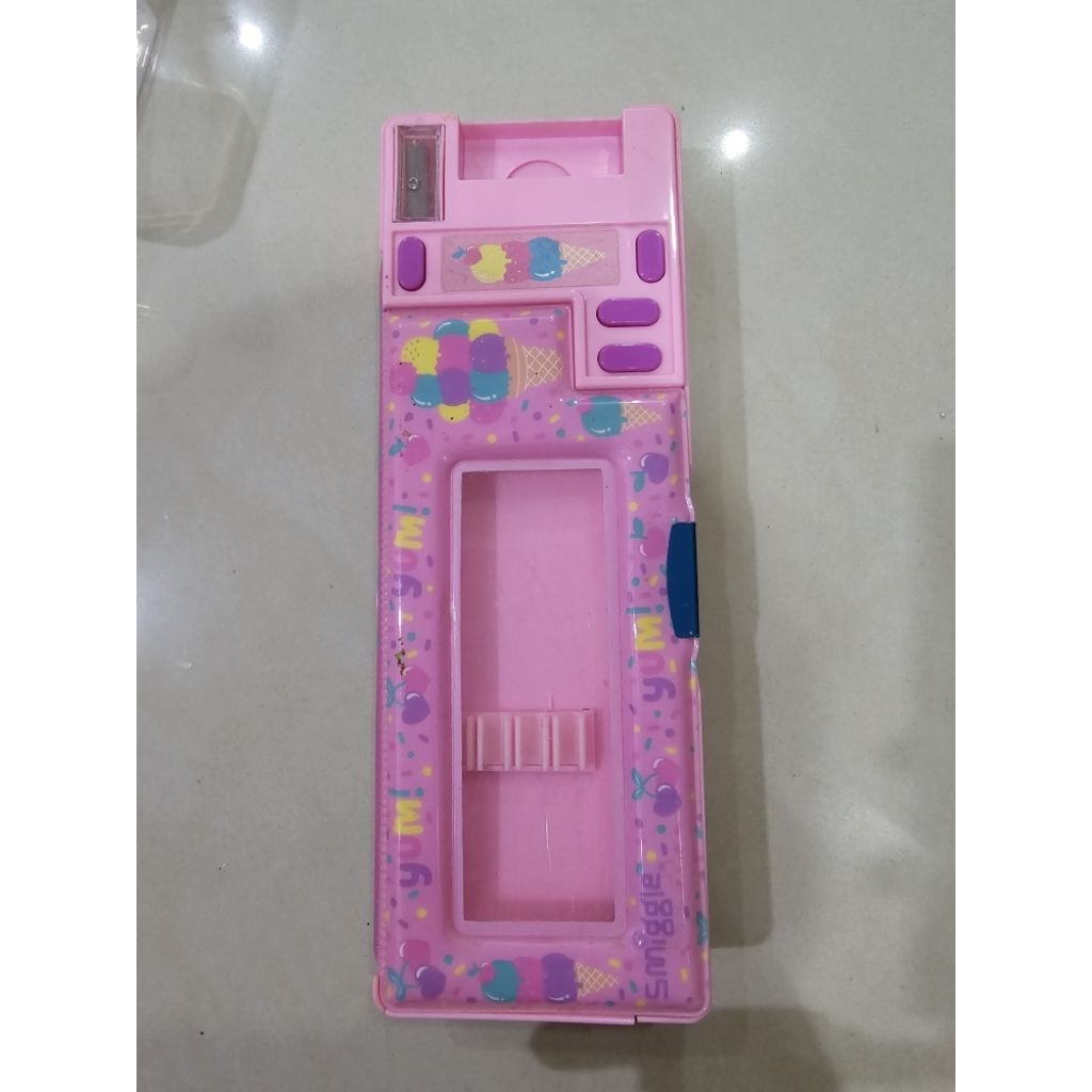 

Kotak Pensil Smiggle Ori Preloved