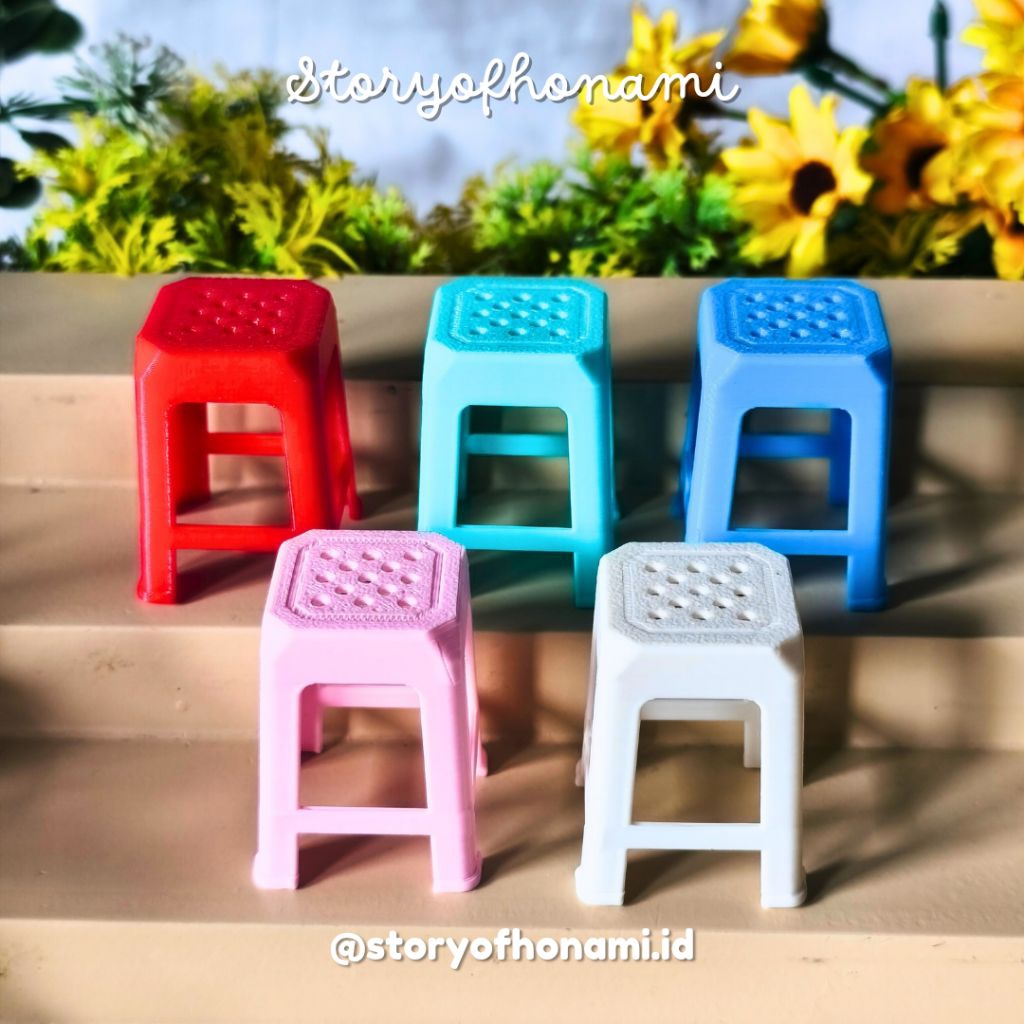 MINIATUR 1:12 KURSI PLASTIK V2 (3 x 3 x 4 cm) DUDUK CHAIR DIY CHARM NENDOROID FIGMA SHF