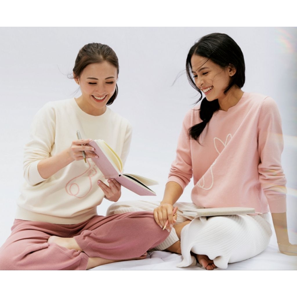 Sweatshirt Aeris x Maudy Ayunda