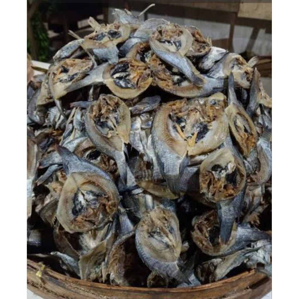 

Ikan Mujair kering bela( mujair belekan)