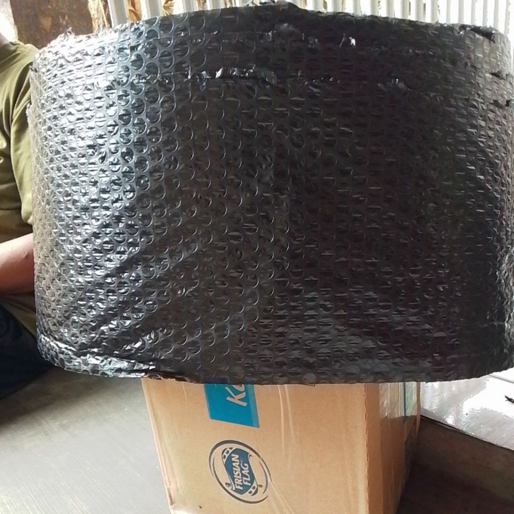 

bubble wrap/kardus tambahan packing biar aman