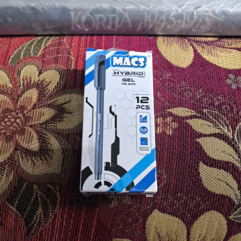

MACS HYBRID GEL HG 200 0.5 MM SMOOTH WRITING WARNA TINTA HITAM (1 PAK)