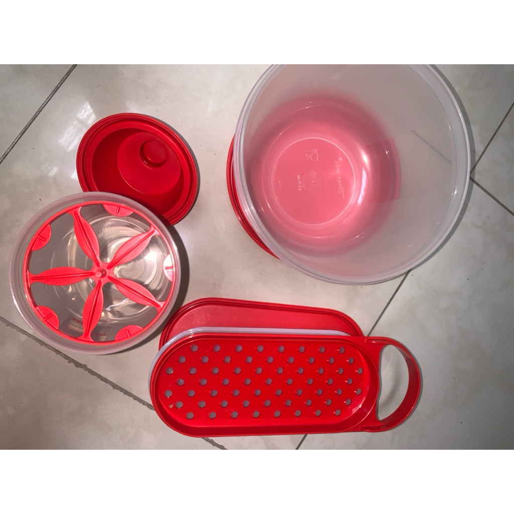 New Ori Tupperware Simply Red Set | Botol Minyak, Toples Bowl, Parutan Toples Bowl Panjang
