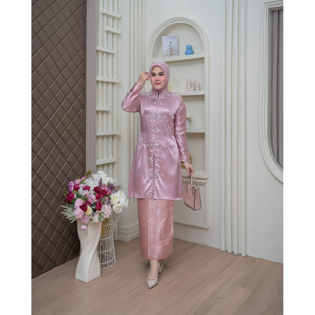 Kebaya Baju Kurung Payet, Kebaya baju kurung payet Seragaman