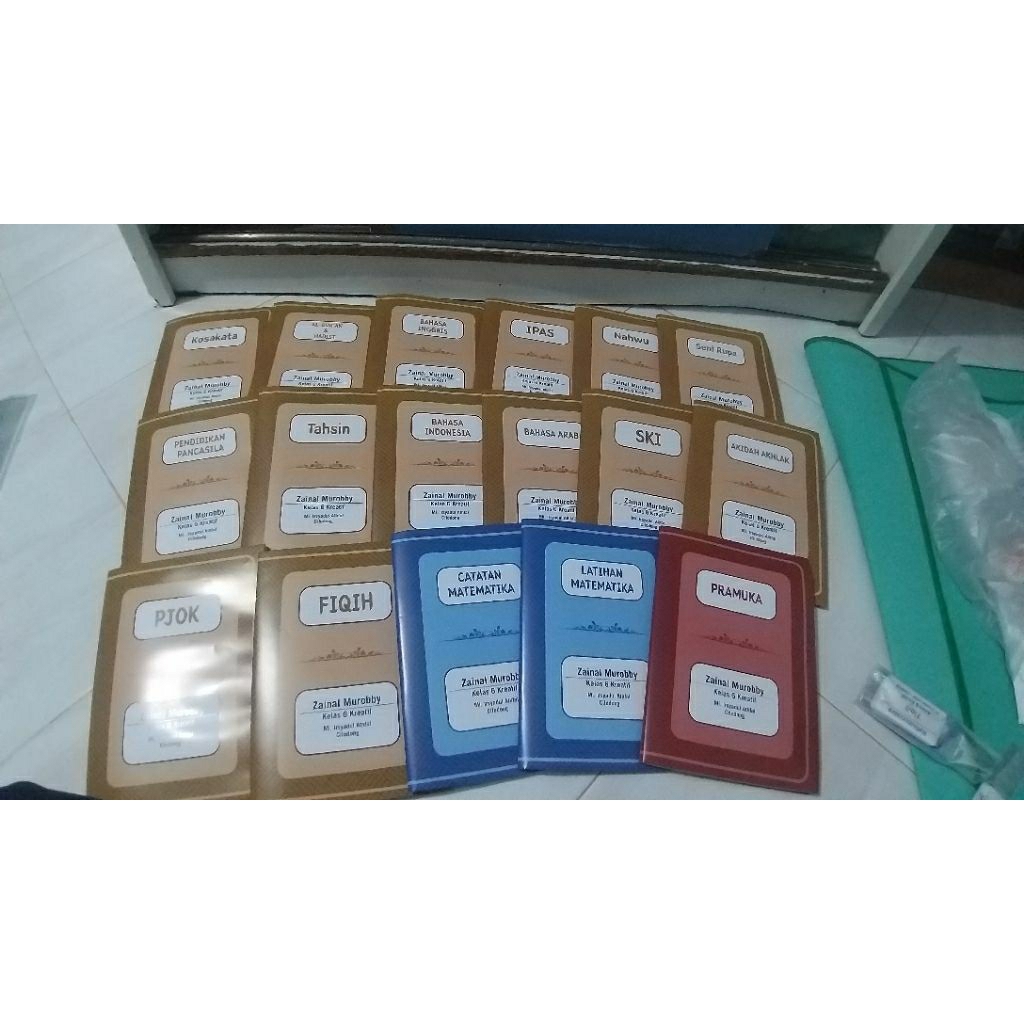 

Sampulbukutulissekolahcustome