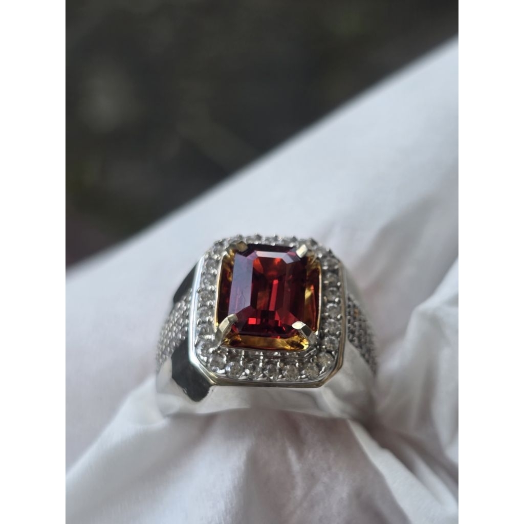 Natural Malaya Garnet + Memo CGL