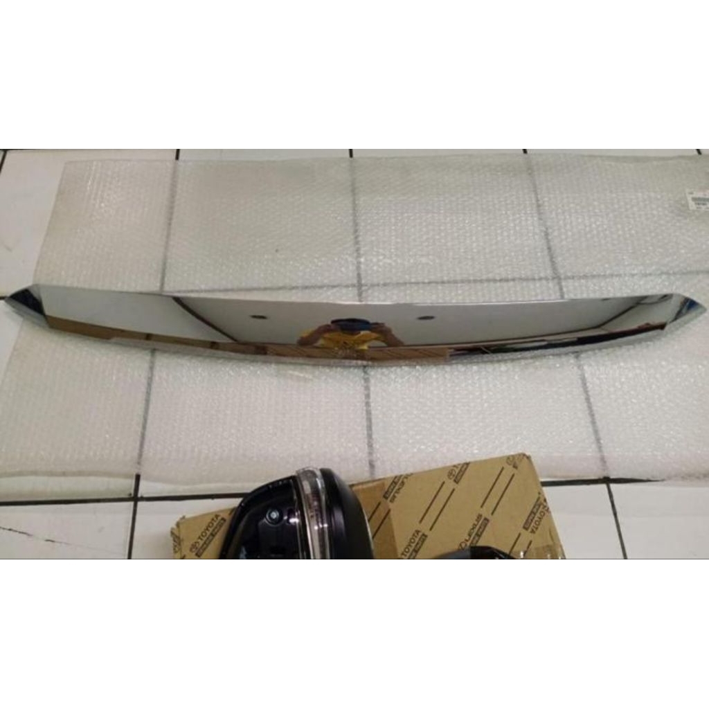 list chrome kap mesin Alphard 2015-2017 original