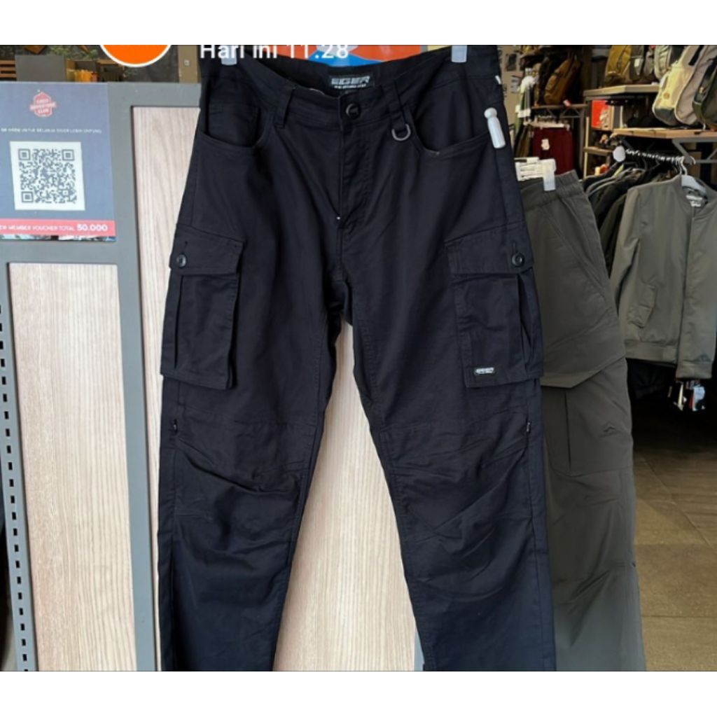 Celana kargo Eiger outdoor