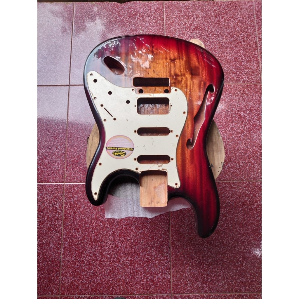 Body Gitar Stratocaster Thinline