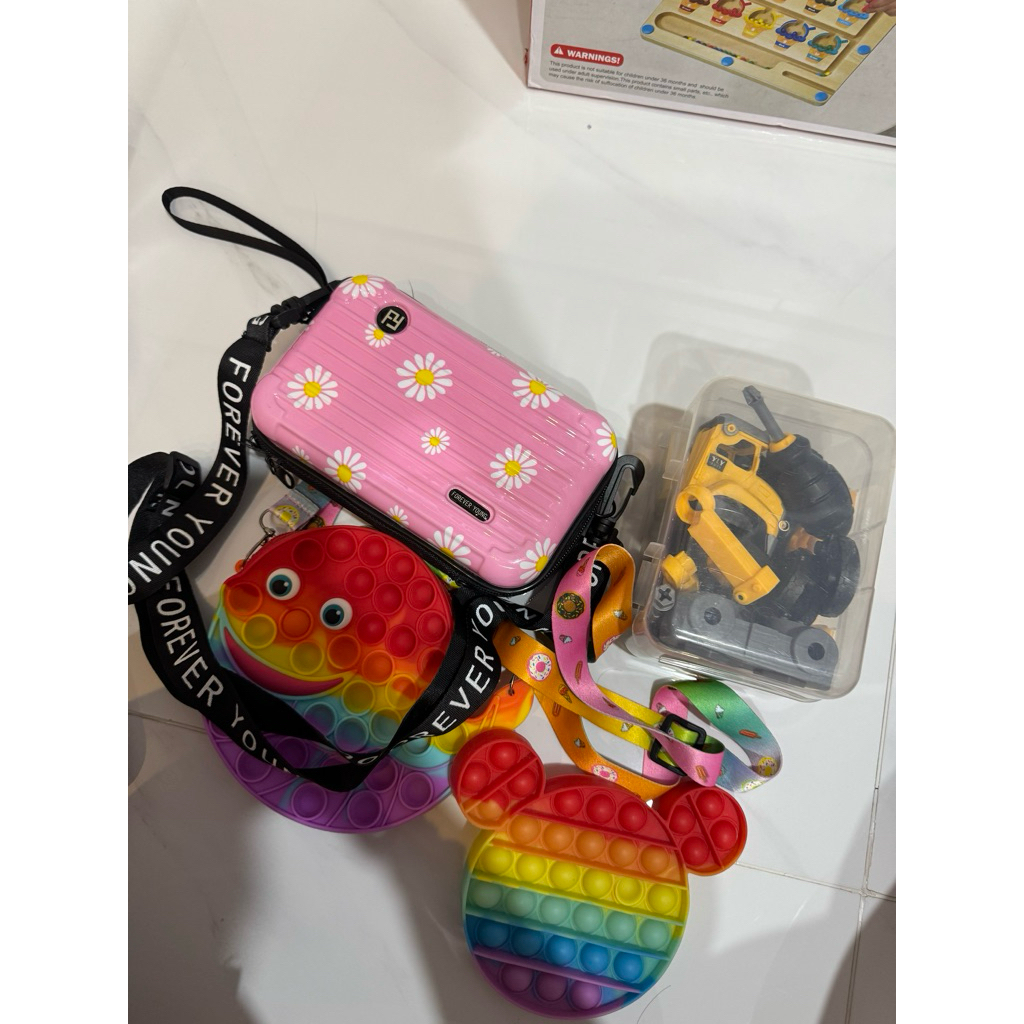 preloved mainan bor , tas , pop it ambil semua