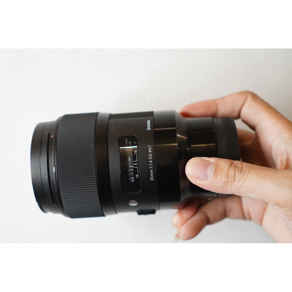 Lensa sigma 35 mm f 1,4 mulus For Sony