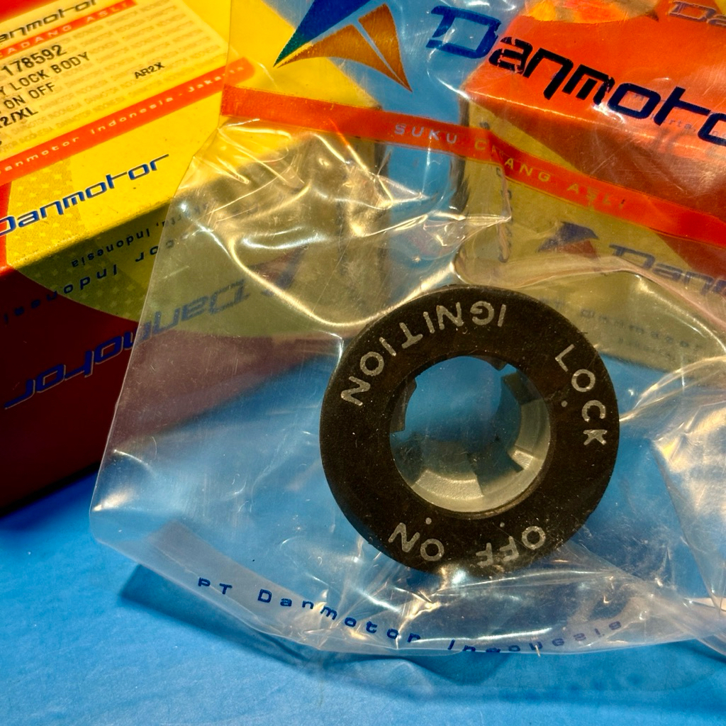 RUMAH ON/OFF KUNCI KONTAK VESPA PXE EXCEL