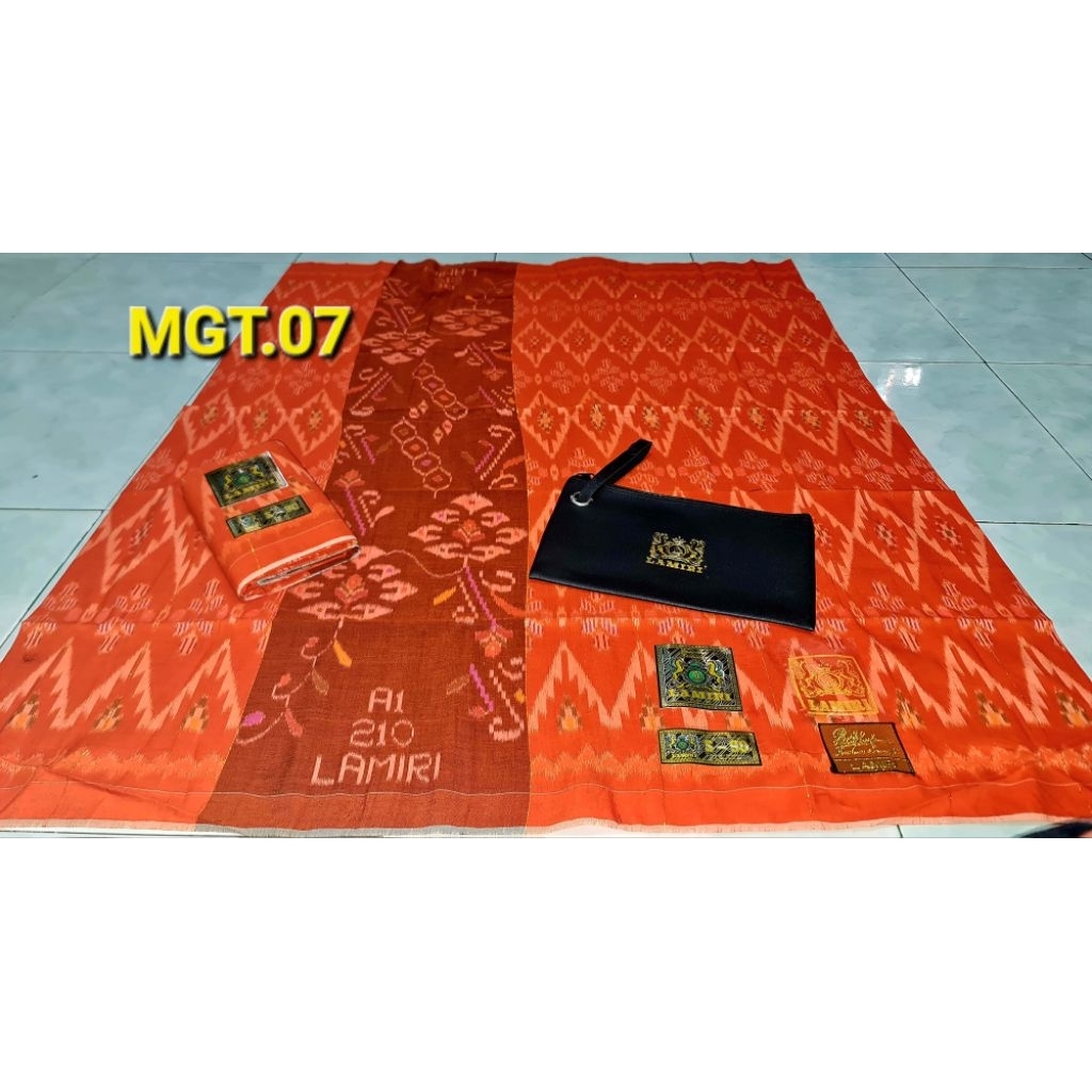 sarung LAMIRI kembang MGT