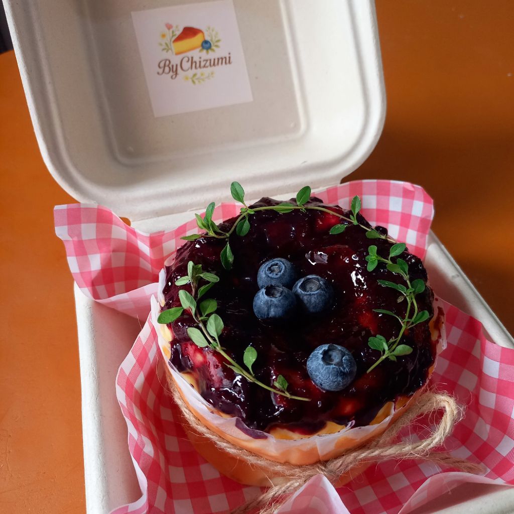 

Burnt Cheesecake topping blueberry