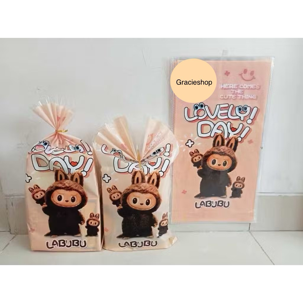 

Tas Ulang Tahun Labubu 22x40cm isi 10 pcs / Tas Kado / Plastik Snack / Plasik Ultah