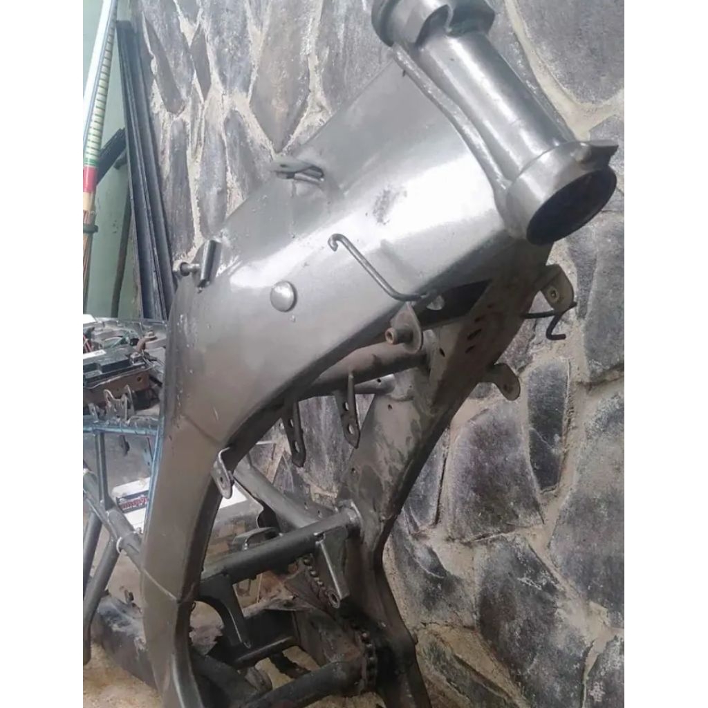 batangan rangka Yamaha Vixion old 2008/2014/barang asli original copotan masih bagus,,