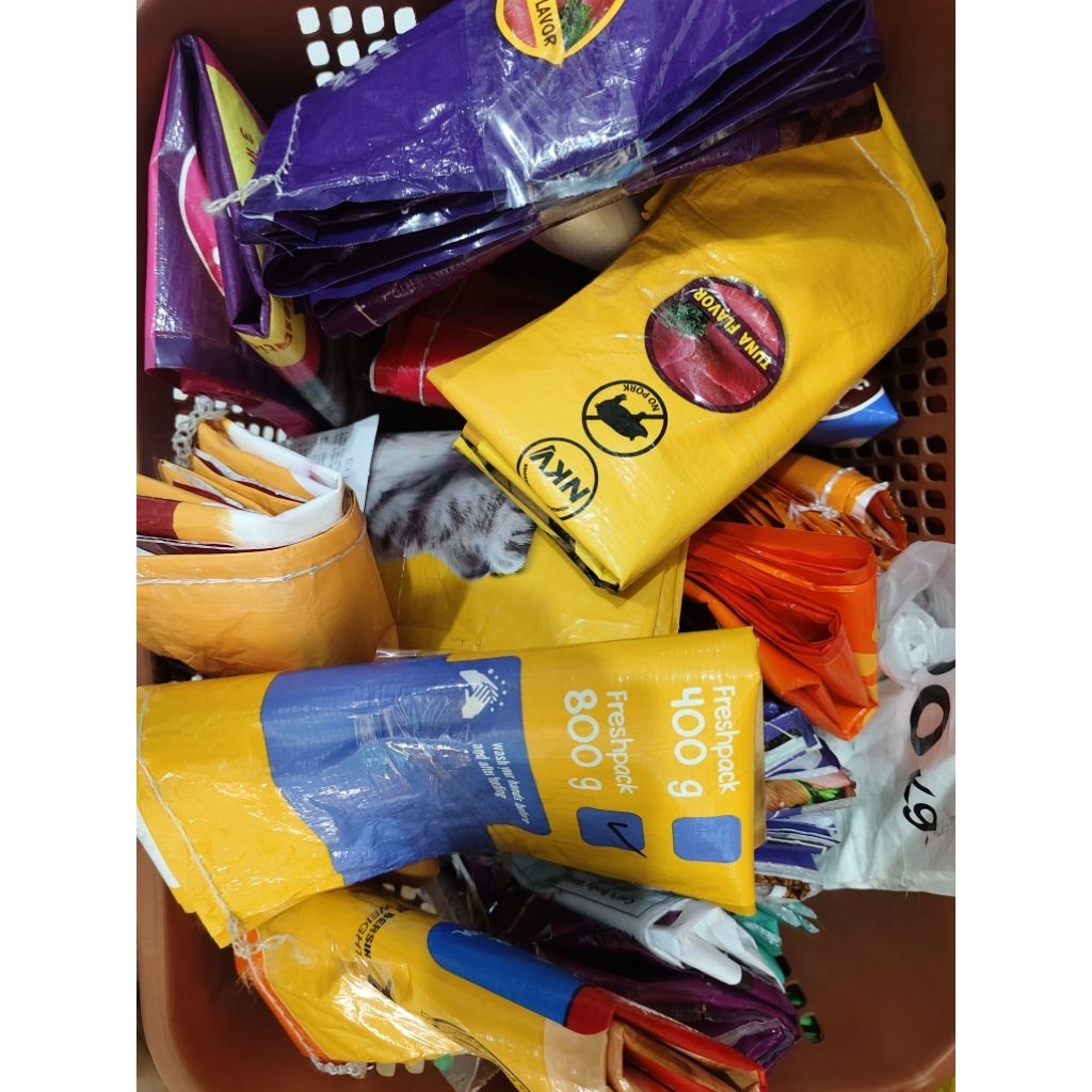 Karung Bekas Pakan Kucing 20kg