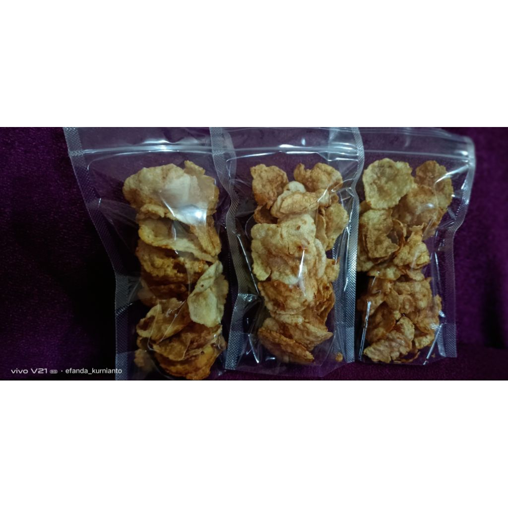 

Emping Belinjo Pedas Manis siap Makan 32gr