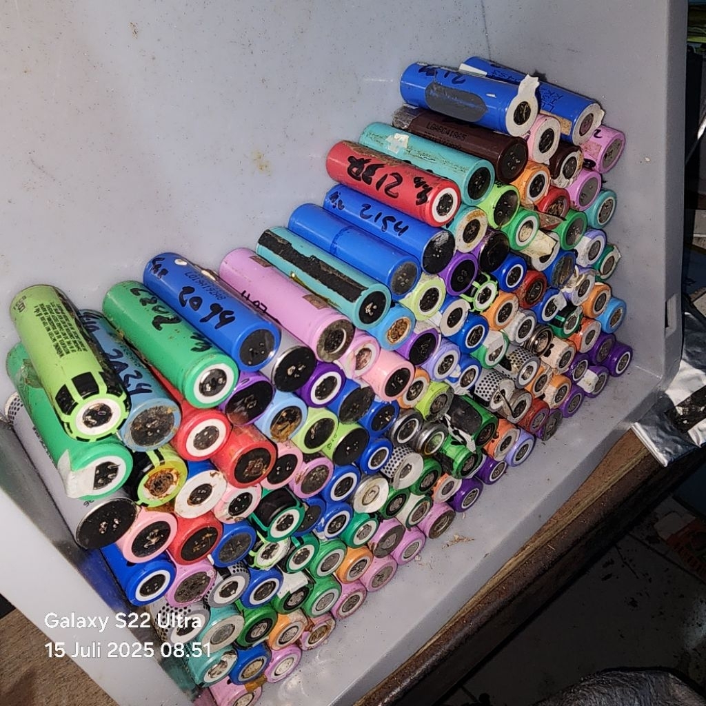 Battery 3000mah 4.2v bekas laptop battery 18650 bekas laptop 3000mah