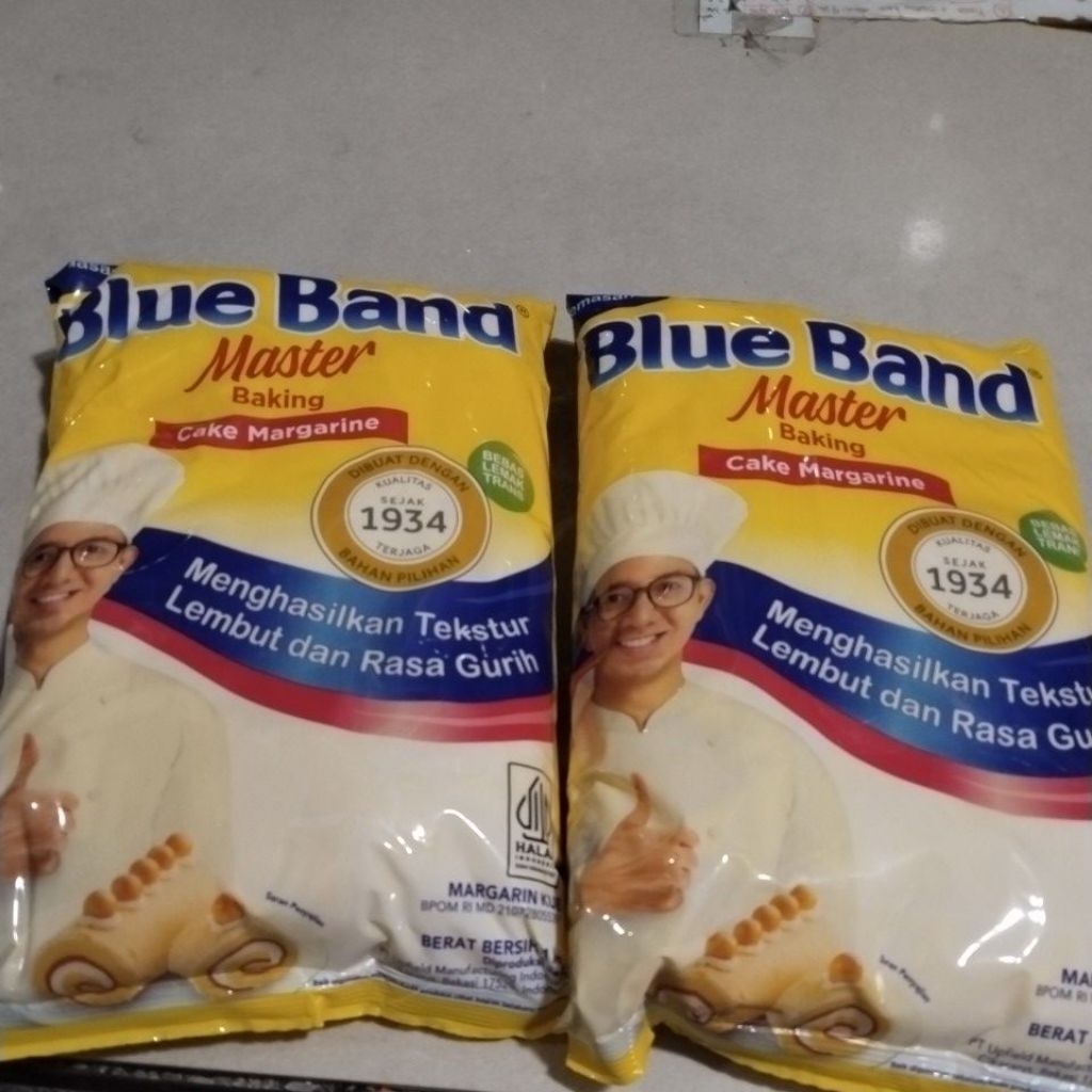 

Blue band master baking cake margarin 1 kg