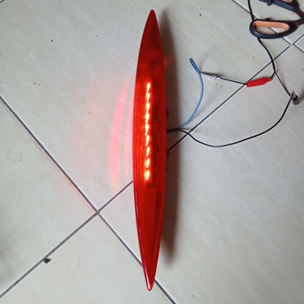 Lampu spoiler Brio Satya