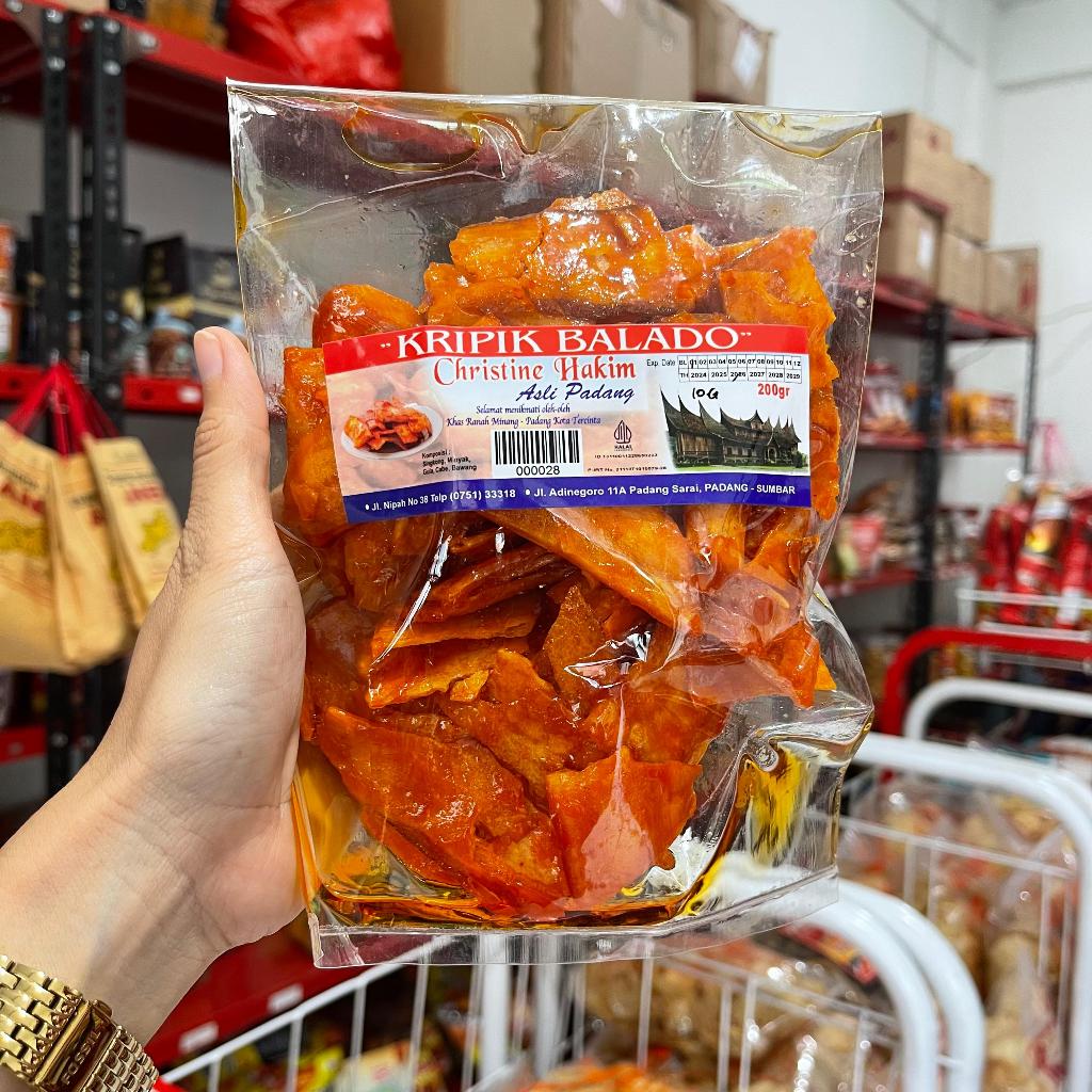 

Keripik Balado Sanjai Christine Hakim Oleh2 Khas Padang Rasa Pedas Manis 200g