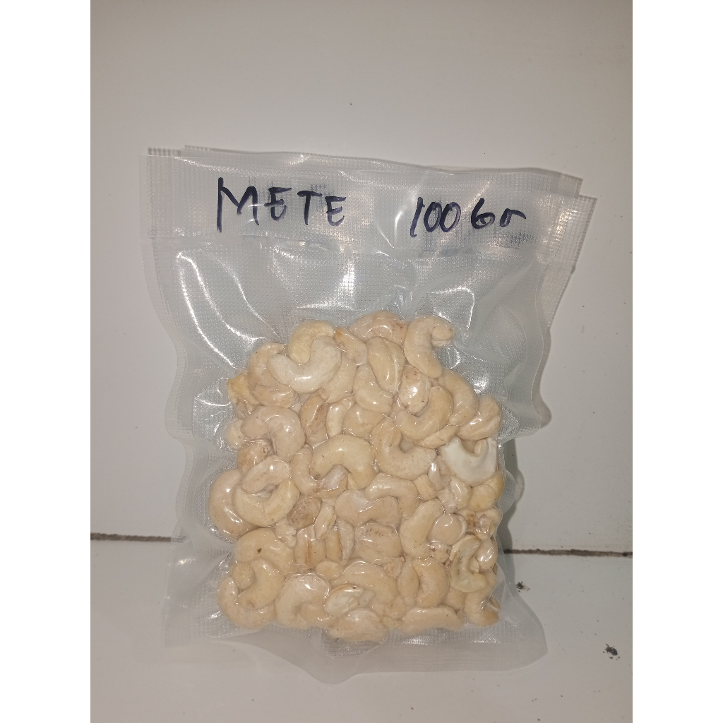 

Kacang Mete 100gr (Mentah)