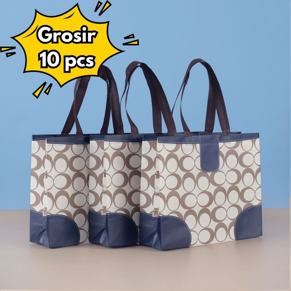 

10PCS Grosir stock tersedia Tas Spunbond Handle | Goodie Bag | Tote Bag | Souvenir | Hampers |untuk Toko Baju| Selamatan Haji Khitan Ultah Wedding 28x20x10 32x27x10 43x32x10 47x36x10