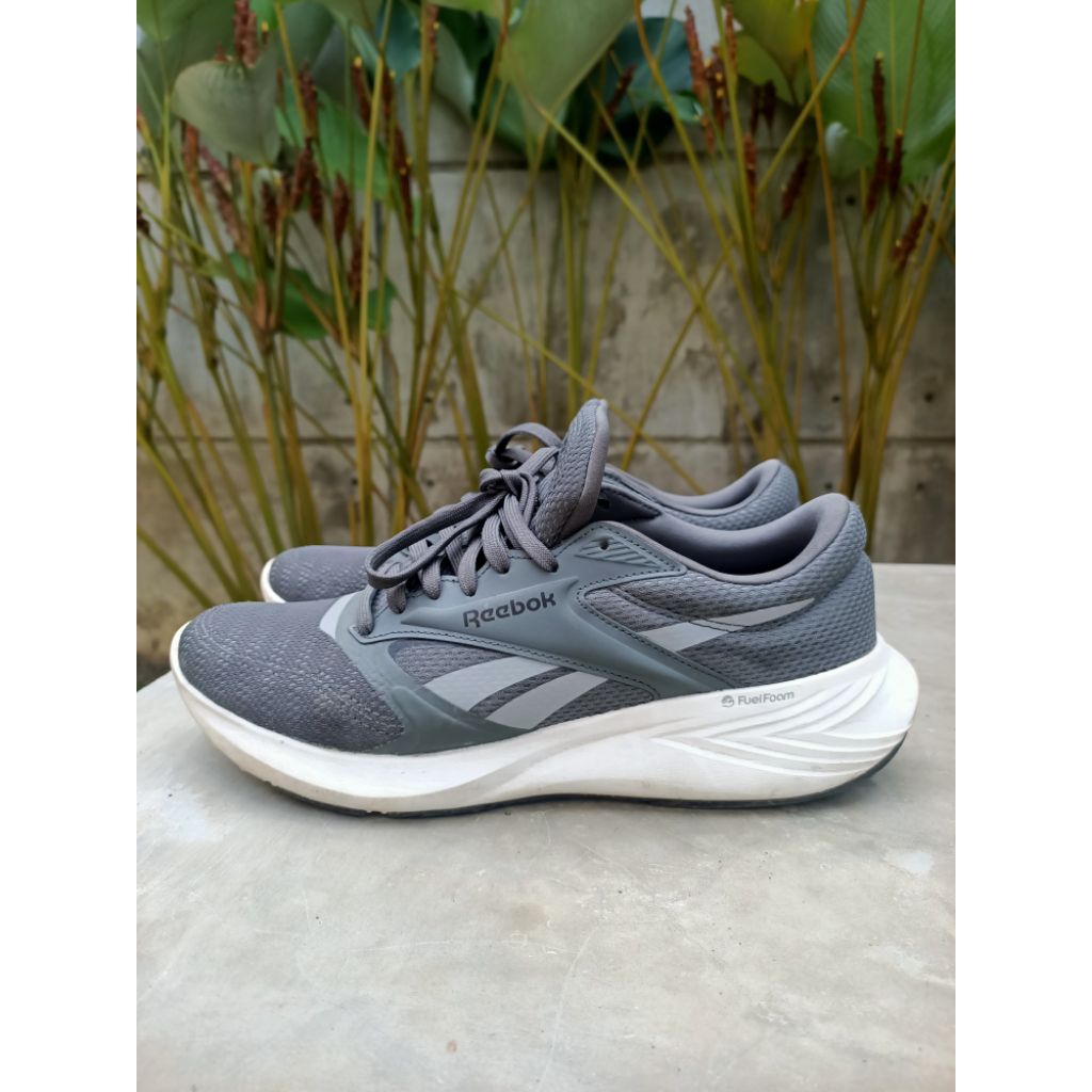 Sepatu Reebok Energen Tech 2 Original - Preloved / Second - Ukuran EUR:42/27cm