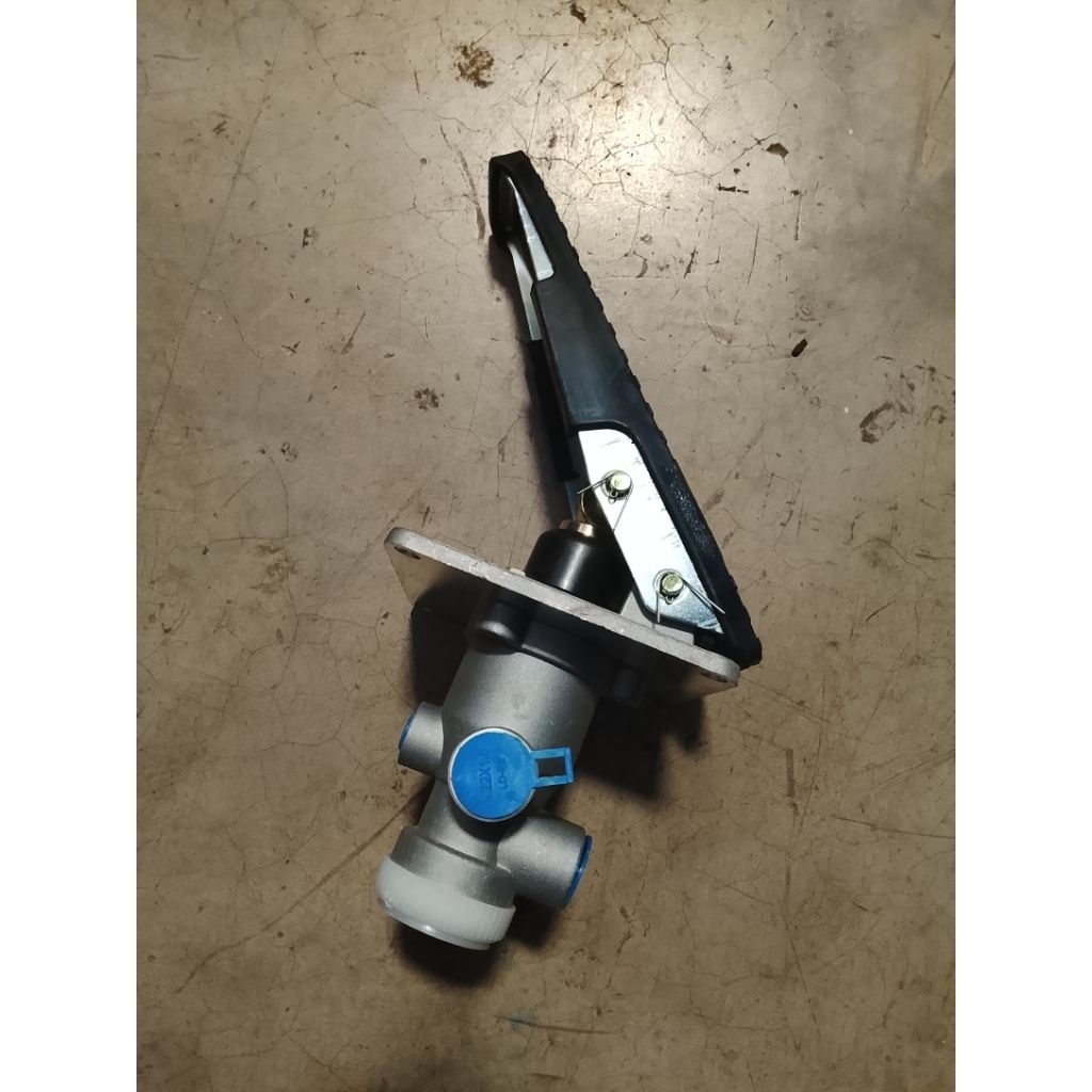 PEDAL REM UNTUK LOADER XGMA XCMG CHANGLIN SDLG