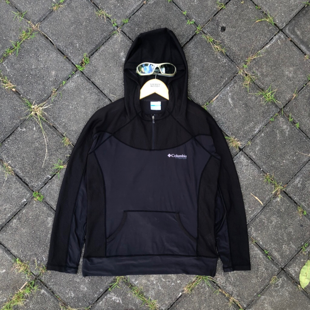 baselayer outdoor columbia hitam pekat second bekas not arcteryx