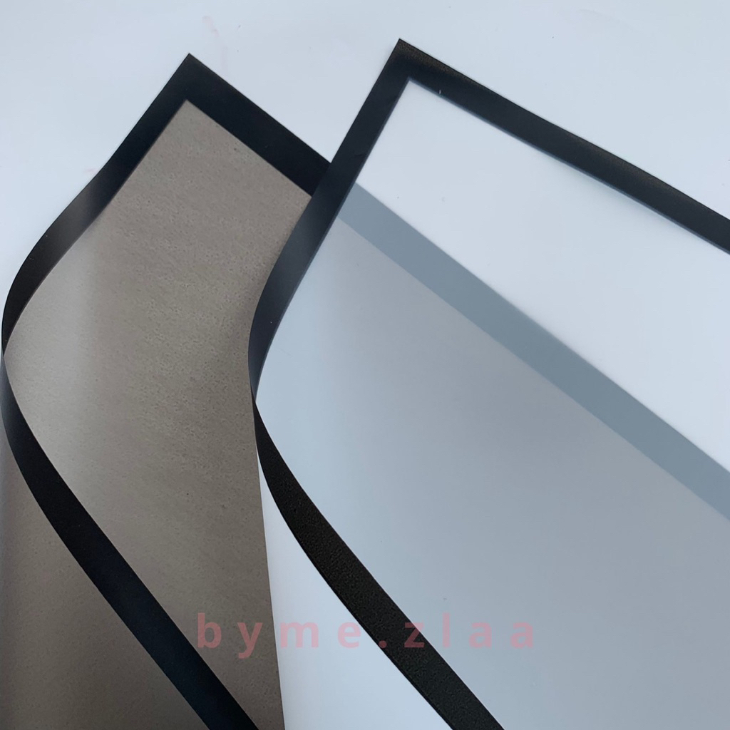 

Cellophane List Hitam - Kertas Buket List Hitam - Flower Wrapping - Bouquet Paper - Kertas Bunga