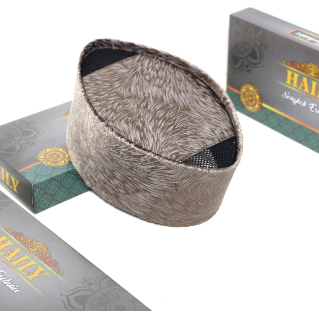 Songkok Peci Motif Bulu Cream Anak & Dewasa Tinggi 9 cm