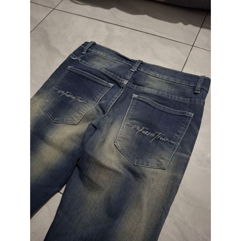 jeans feding petir