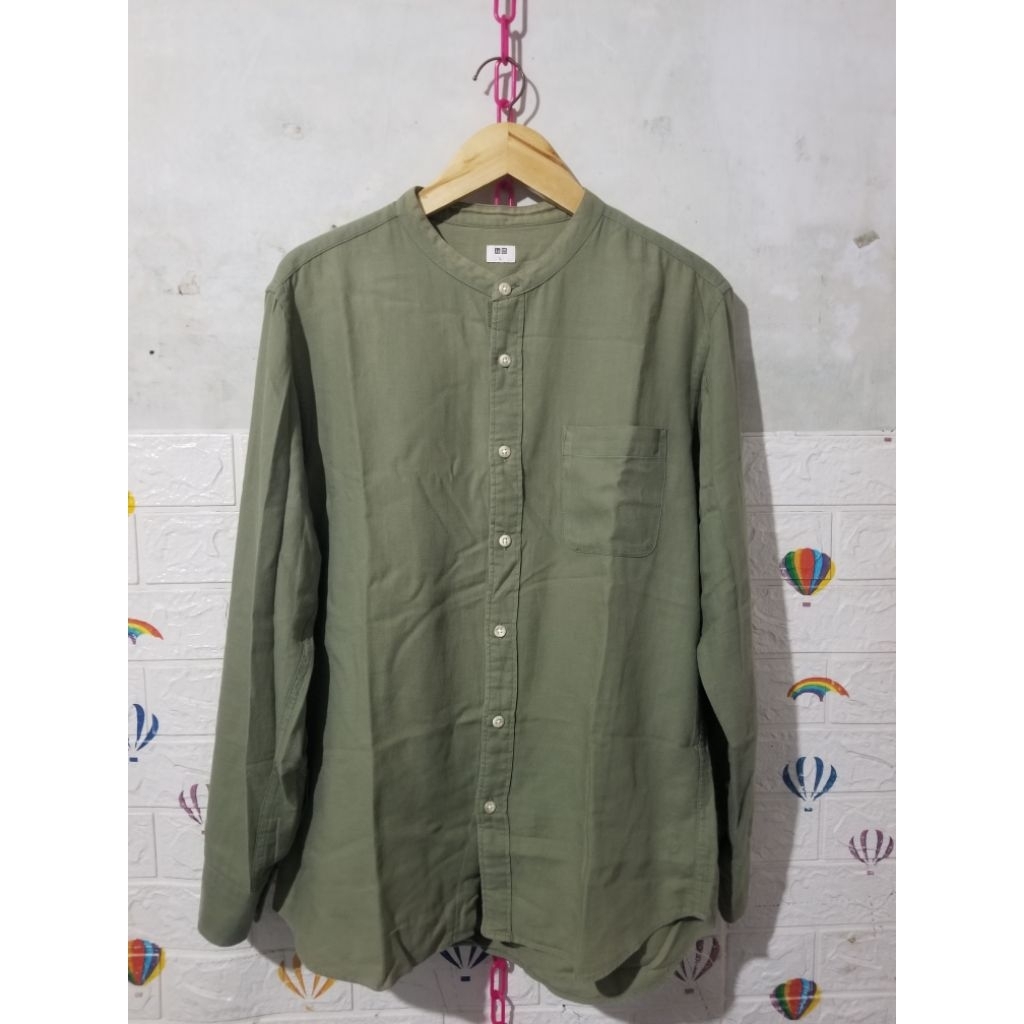 Kemeja Uniqlo Kerah Shanghai / Kemeja Koko
