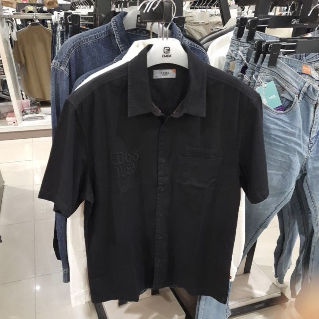 EMBA JEANS KEMEJA PENDEK PRIA KANTONG REGULAR FIT ORIGINAL MATAHARI