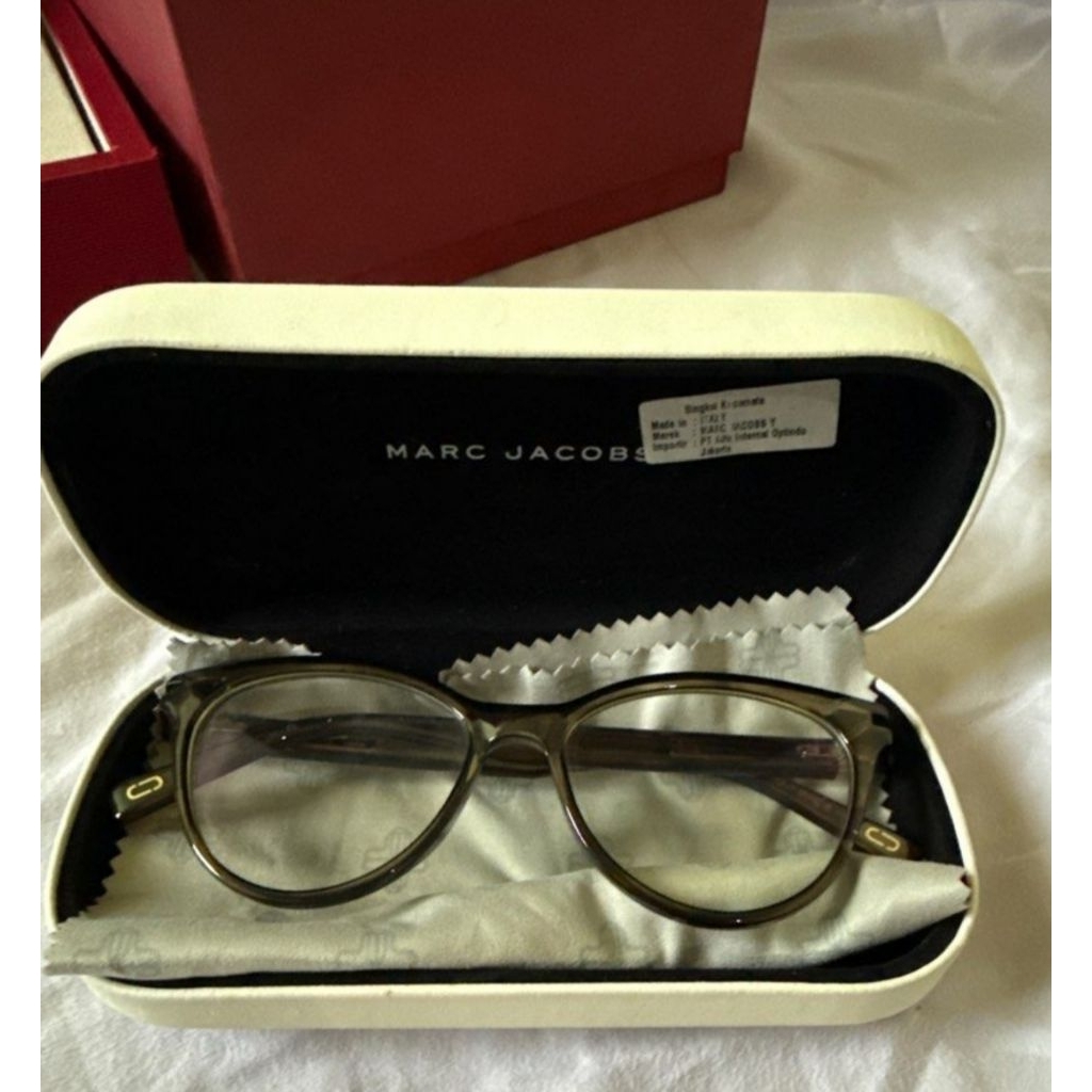 Preloved Kacamata Kate Spade