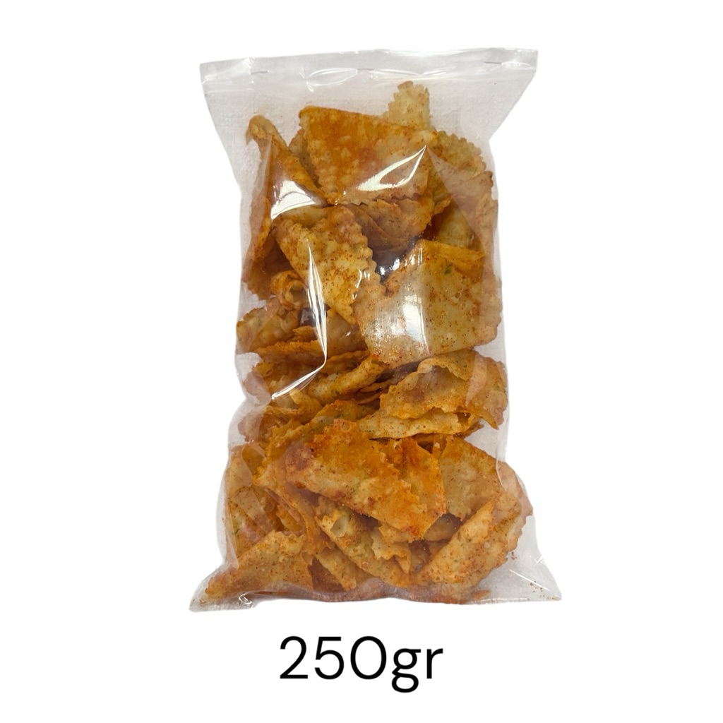 

KRIPIK PANGSIT PEDAS 250gr / KRIPIK BAWANG / MAKANAN RINGAN / SNACK / CEMILAN / JAJANAN / MAKANAN OLAHAN