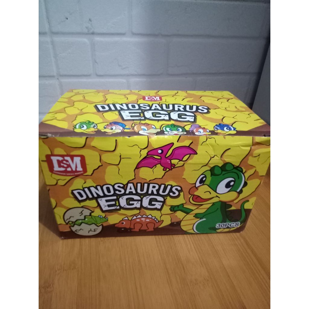 

Dinosaurus egg/coklat bentuk telur/coklat lucu/coklat unik/coklat telur/kinder egg/