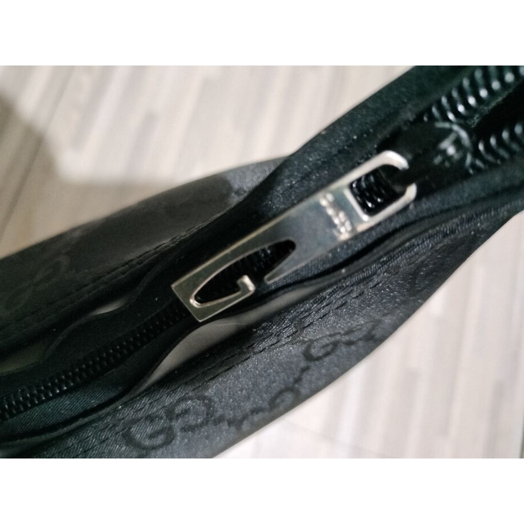 tas wanita branded Zipper hitam