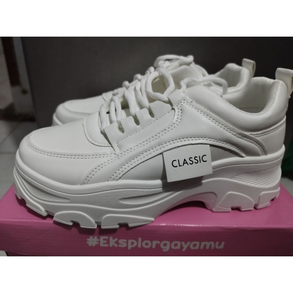 SEPATU YERI PVN ORIGINAL 100% baru sepatu sneakers wanita size 38