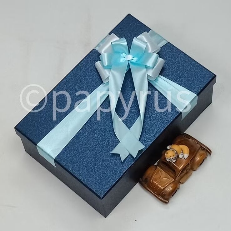 

PAPYRUS 20x30 Tinggi 10cm Kotak Kado Gift Box Hadiah V3