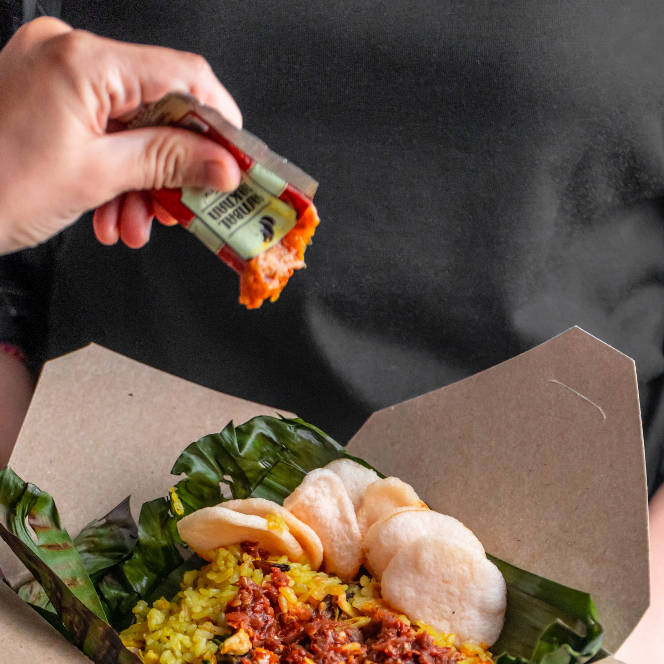 

SAMBAL NAKNAN Sambal Bawang Merah Kemasan Sachet 12 gram / Level 3